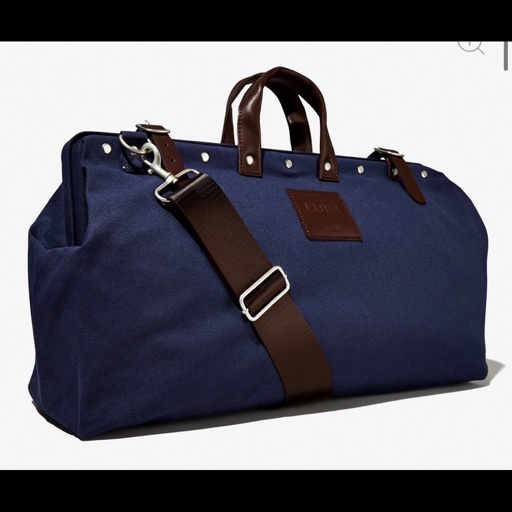 Bespoke Post Weekender Duffel Bag. New in Box